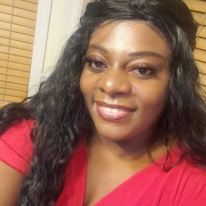 Meet your Posher, Monica